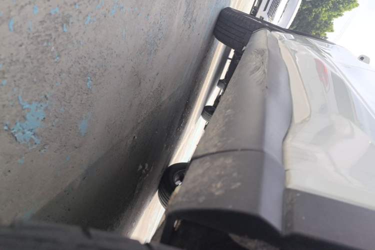 Used BYD Song Pro 2019 1.5T Automatic Elite Edition Right Side Sill