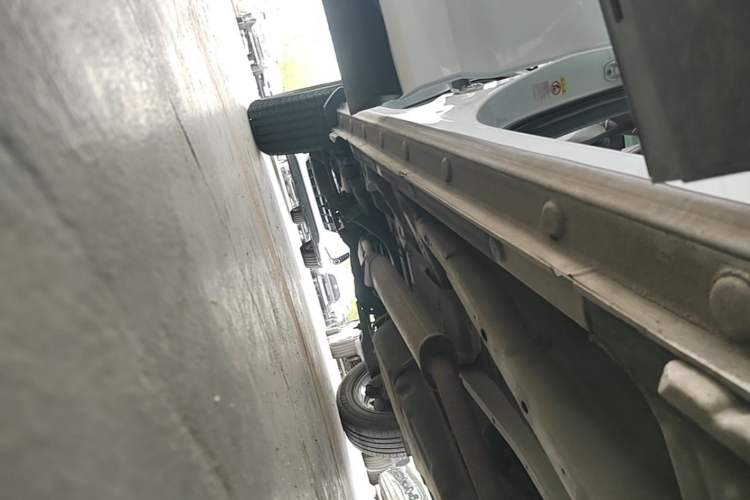 Used BYD Song Pro 2019 1.5T Automatic Luxury Model Right Side Sill