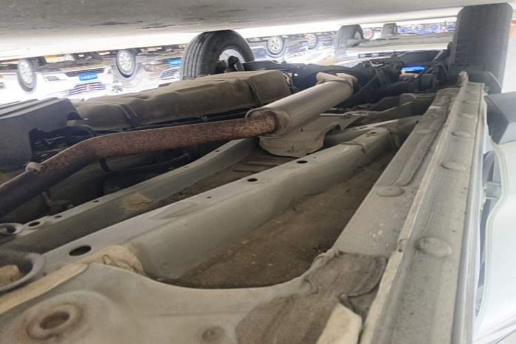 Used BYD Song Pro 2019 1.5T Automatic Luxury Model Right Side Sill