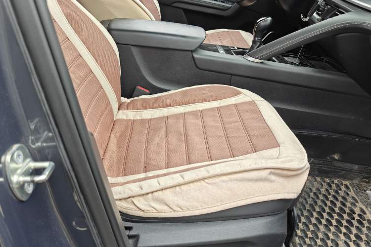 Used BYD Song Pro 2020 1.5T Manual Elite Model Interior 6