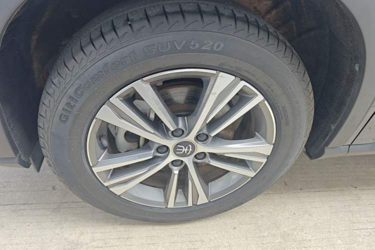 Used BYD Song Pro 2020 1.5T Automatic Pilot Edition Left Front Wheel Hub