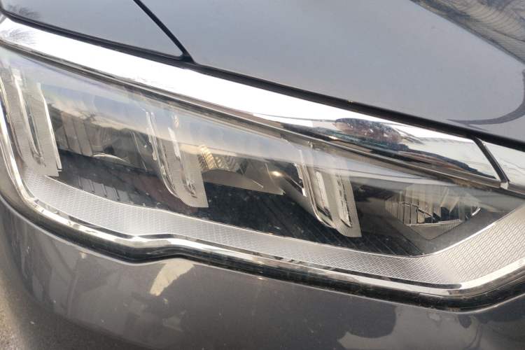 Used BYD Song Pro 2020 1.5T Automatic Pilot Edition Right Front Headlight