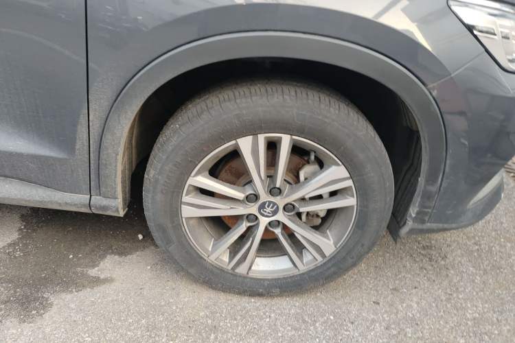 Used BYD Song Pro 2020 1.5T Automatic Pilot Edition Right Front Wheel Hub