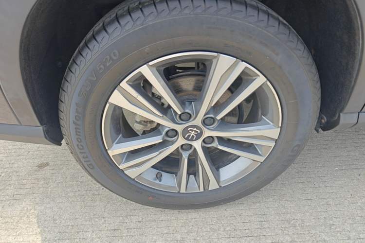 Used BYD Song Pro 2020 1.5T Automatic Pilot Edition Right Rear Wheel Hub