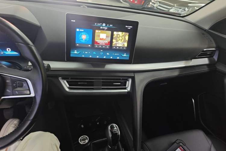 Used BYD Song Pro 2020 1.5T Manual Elite Model Audio And AC Panel