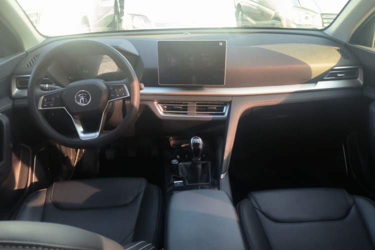 Used BYD Song Pro 2020 1.5T Manual Elite Model Center Console