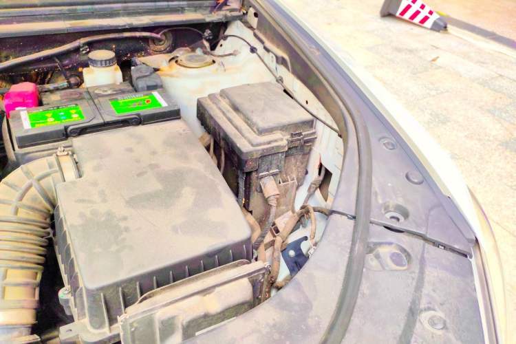 Used BYD Song Pro 2020 1.5T Automatic Pilot Edition Engine Bay Left