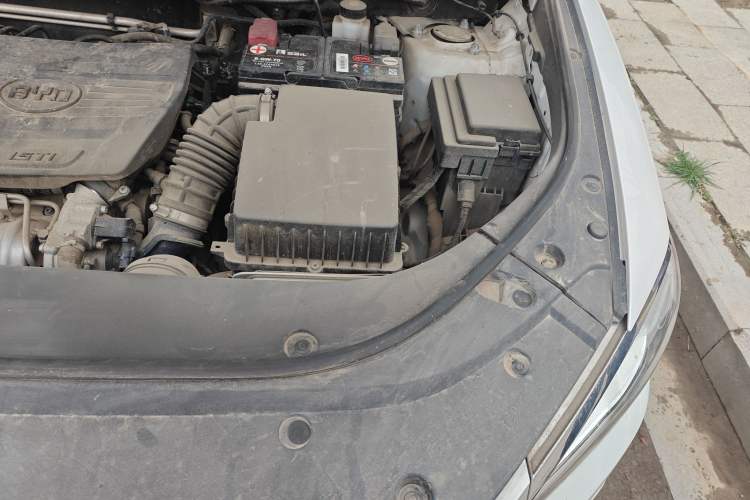 Used BYD Song Pro 2020 1.5T Automatic Pilot Edition Engine Bay Left