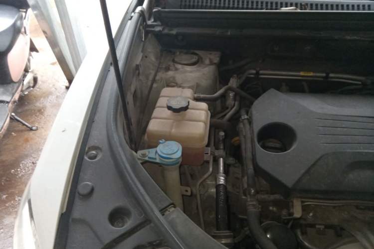 Used BYD Song Pro 2020 1.5T Automatic Pilot Edition Engine Bay Right