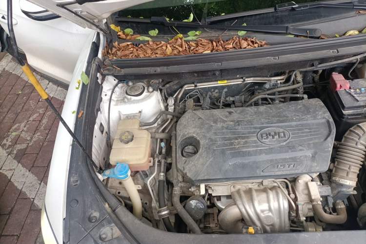 Used BYD Song Pro 2020 1.5T Automatic Pilot Edition Engine Bay Right