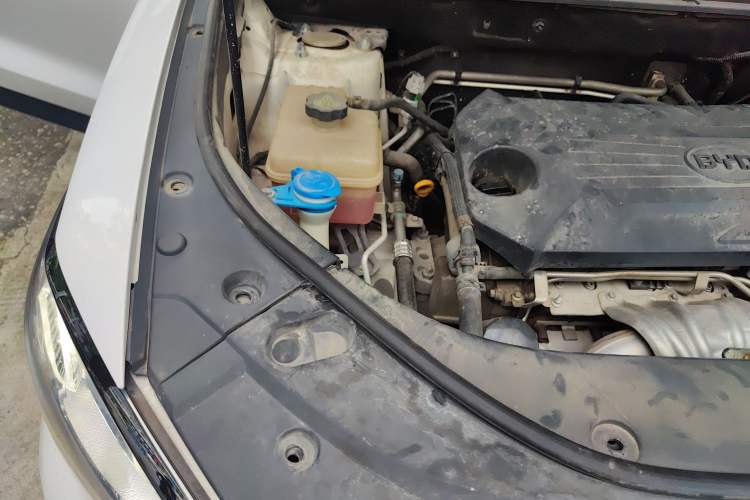 Used BYD Song Pro 2020 1.5T Manual Elite Model Engine Bay Right