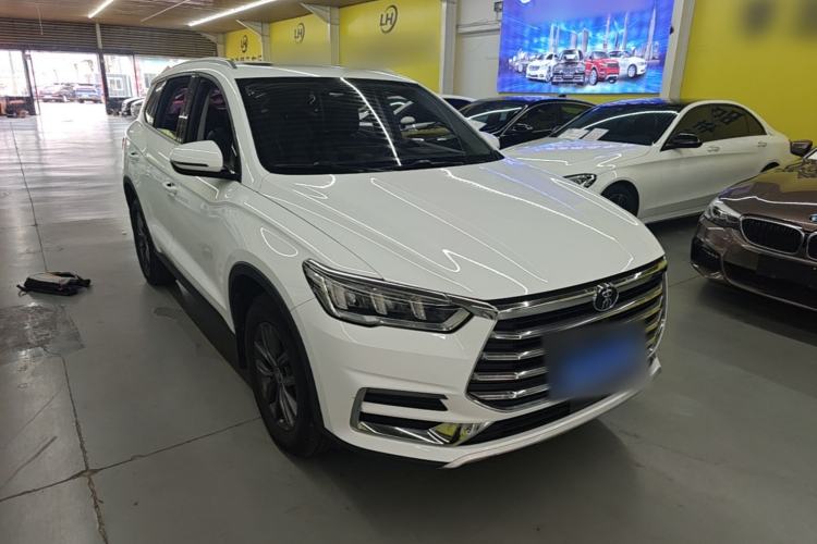 Used BYD Song Pro 2020 1.5T Manual Elite Model Front Right 45 Deg