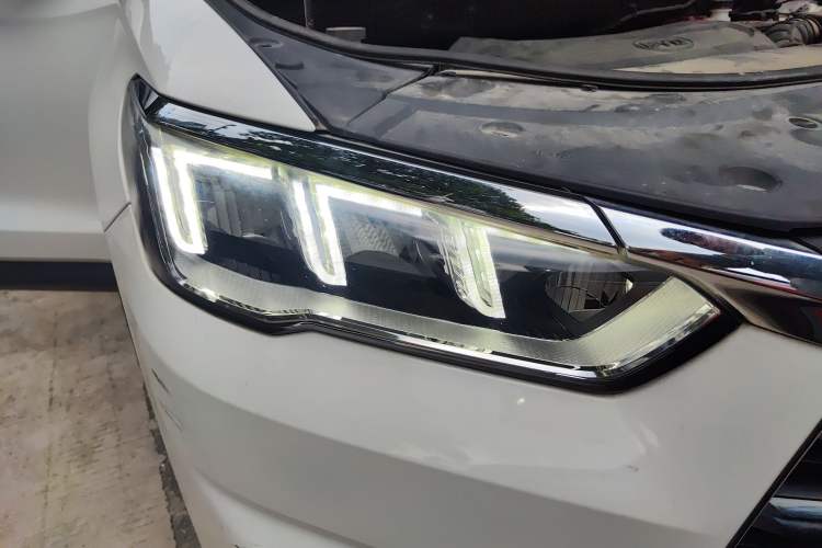 Used BYD Song Pro 2020 1.5T Manual Elite Model Right Front Headlight