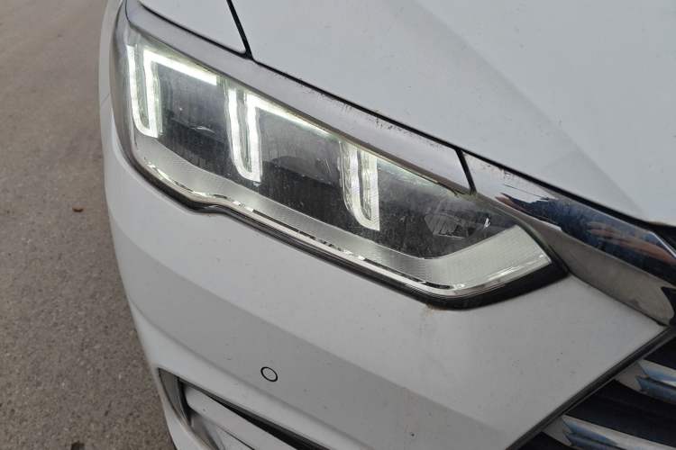 Used BYD Song Pro 2020 1.5T Automatic Pilot Edition Right Front Headlight