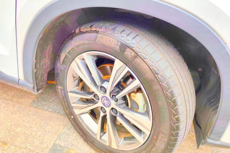 Used BYD Song Pro 2020 1.5T Automatic Pilot Edition Right Front Wheel Hub