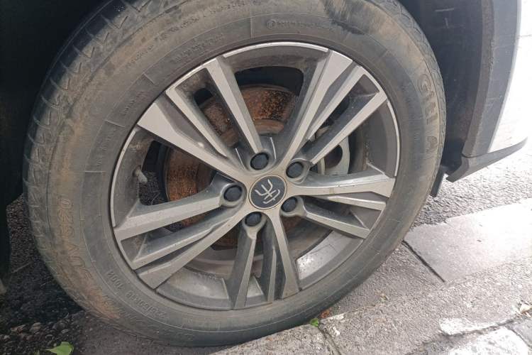 Used BYD Song Pro 2020 1.5T Automatic Pilot Edition Right Front Wheel Hub