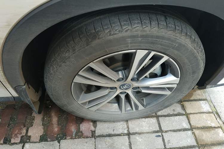 Used BYD Song Pro 2020 1.5T Automatic Pilot Edition Right Front Wheel Hub