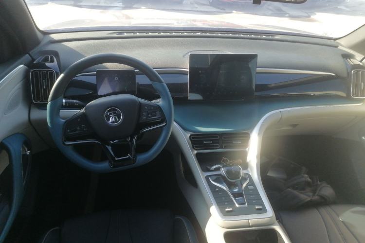 Used BYD Song Pro 2021 1.5T Automatic Xiaoyun Elite Edition Center Console