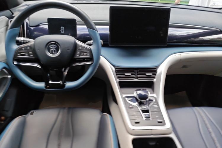 Used BYD Song Pro 2021 1.5T Automatic Xiaoyun Luxury Model Center Console