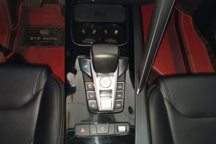 Used BYD Song Pro 2021 1.5T Automatic Elite Edition Gear Lever