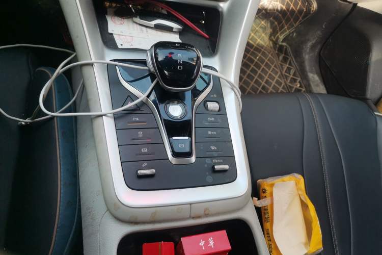 Used BYD Song Pro 2021 1.5T Automatic Xiaoyun Luxury Model Gear Lever