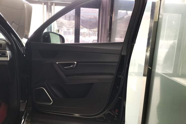 Used BYD Song Pro 2021 1.5T Automatic Elite Edition Interior 5