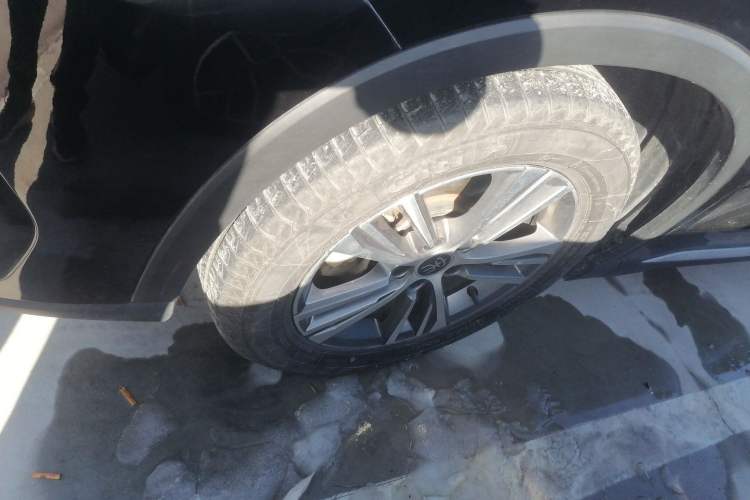 Used BYD Song Pro 2021 1.5T Automatic Xiaoyun Elite Edition Left Front Wheel Hub