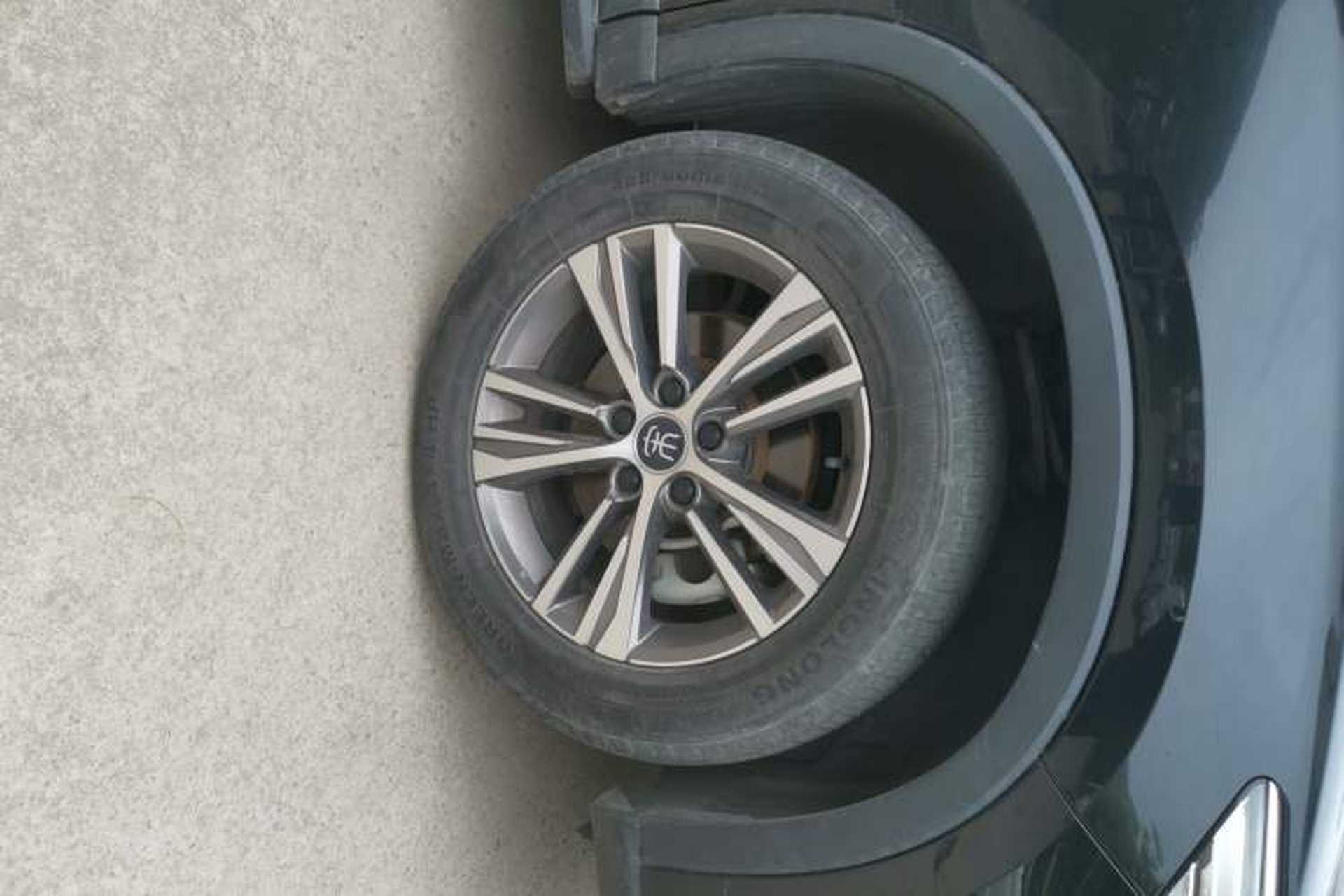Used BYD Song Pro 2021 1.5T Automatic Xiaoyun Luxury Model Right Front Wheel Hub