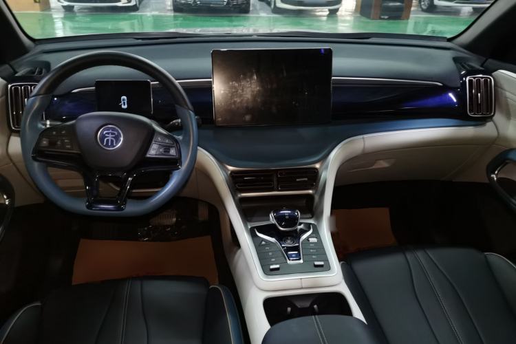 Used BYD Song Pro 2021 1.5T Automatic Xiaoyun Luxury Model Center Console