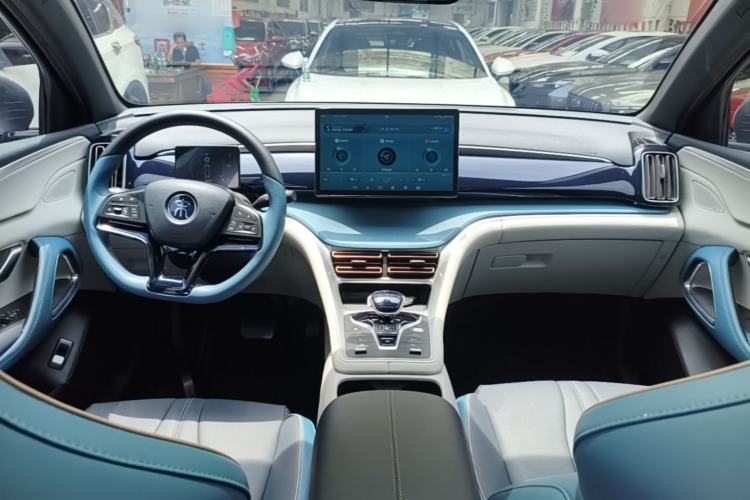 Used BYD Song Pro 2021 1.5T Automatic Xiaoyun Edition Prestige Version Center Console