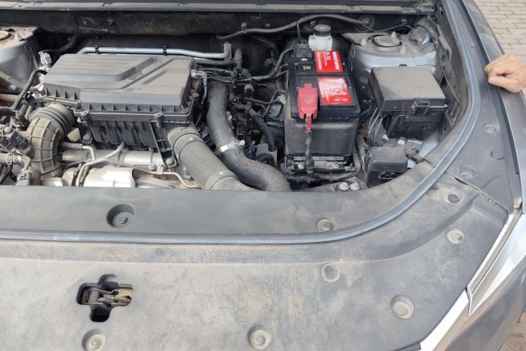 Used BYD Song Pro 2021 1.5T Automatic Xiaoyun Elite Edition Engine Bay Left
