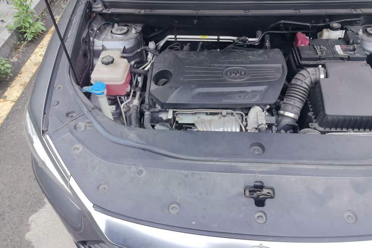 Used BYD Song Pro 2021 1.5T Automatic Luxury Model Engine Bay Right