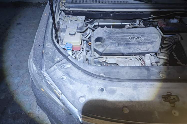 Used BYD Song Pro 2021 1.5T Automatic Elite Edition Engine Bay Right