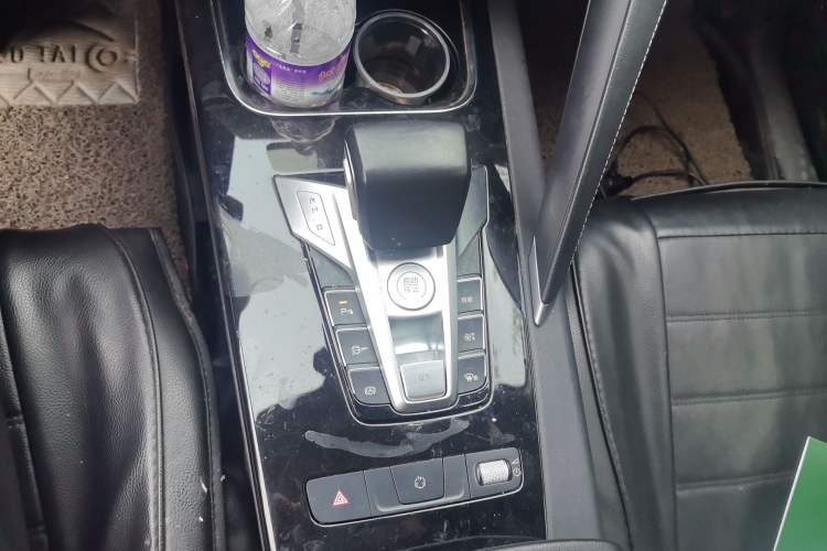 Used BYD Song Pro 2021 1.5T Automatic Luxury Model Gear Lever