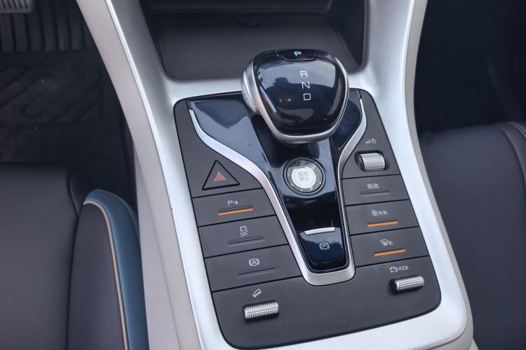 Used BYD Song Pro 2021 1.5T Automatic Xiaoyun Luxury Model Gear Lever