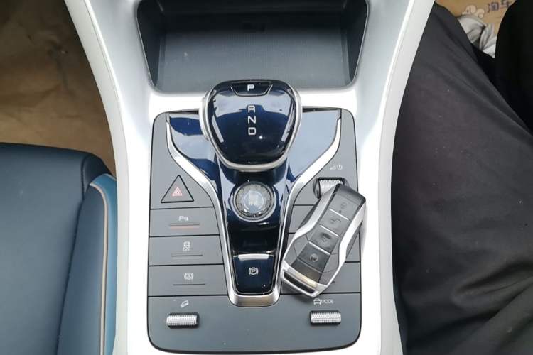 Used BYD Song Pro 2021 1.5T Automatic Xiaoyun Luxury Model Gear Lever