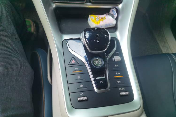 Used BYD Song Pro 2021 1.5T Automatic Xiaoyun Luxury Model Gear Lever