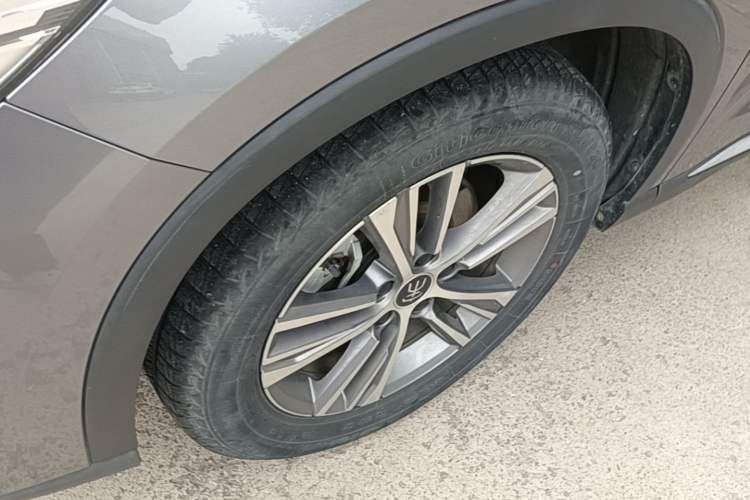 Used BYD Song Pro 2021 1.5T Automatic Luxury Model Left Front Wheel Hub
