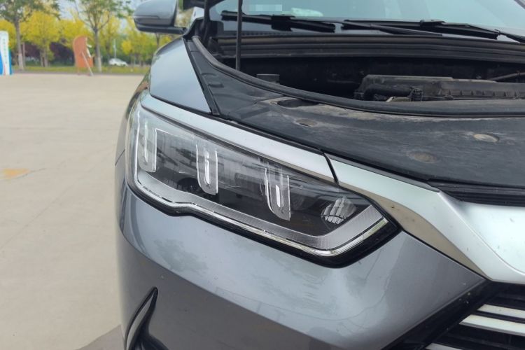 Used BYD Song Pro 2021 1.5T Automatic Xiaoyun Elite Edition Right Front Headlight