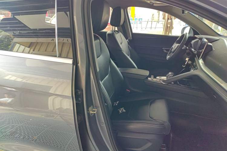 Used BYD Song Pro 2021 1.5T Automatic Elite Edition Right Front Seat