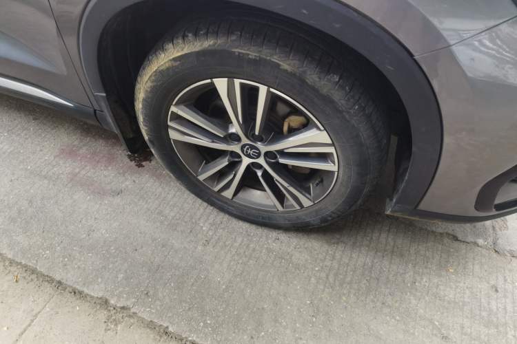 Used BYD Song Pro 2021 1.5T Automatic Xiaoyun Luxury Model Right Front Wheel Hub