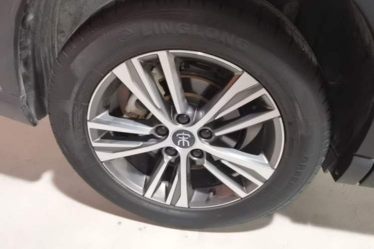 Used BYD Song Pro 2021 1.5T Automatic Xiaoyun Elite Edition Right Rear Wheel Hub