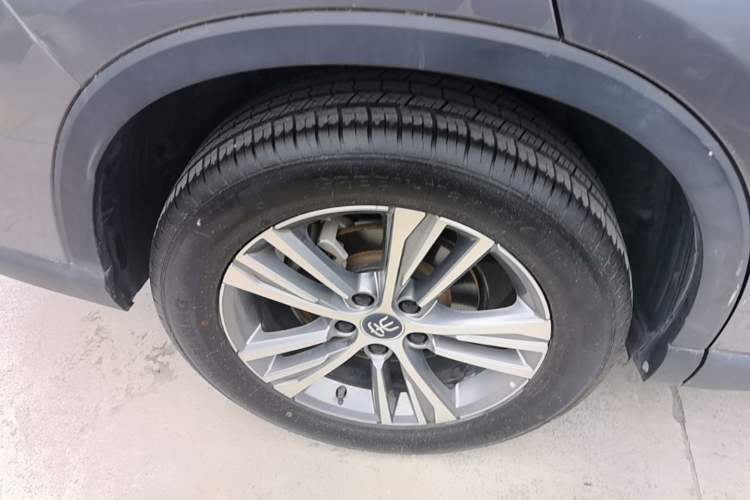Used BYD Song Pro 2021 1.5T Automatic Xiaoyun Luxury Model Right Rear Wheel Hub