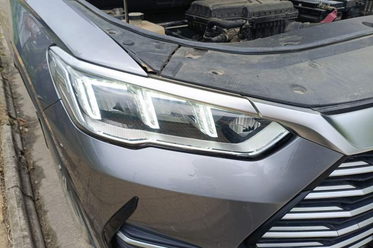 Used BYD Song Pro 2021 1.5T Automatic Xiaoyun Elite Edition Right Front Headlight