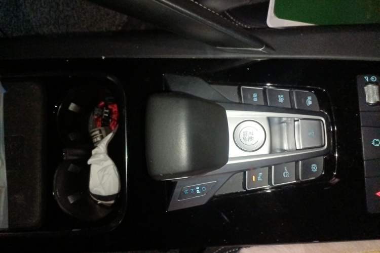 Used BYD Song Pro 2021 1.5T Automatic Elite Edition Gear Lever