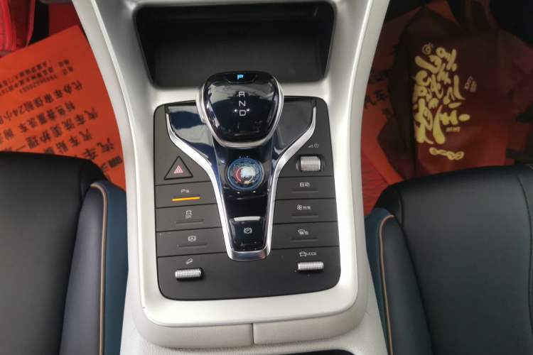 Used BYD Song Pro 2021 1.5T Automatic Xiaoyun Luxury Model Gear Lever