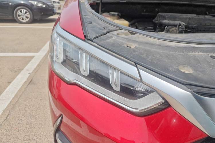 Used BYD Song Pro 2021 1.5T Automatic Xiaoyun Elite Edition Right Front Headlight