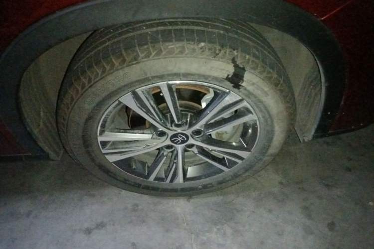 Used BYD Song Pro 2021 1.5T Automatic Elite Edition Right Front Wheel Hub