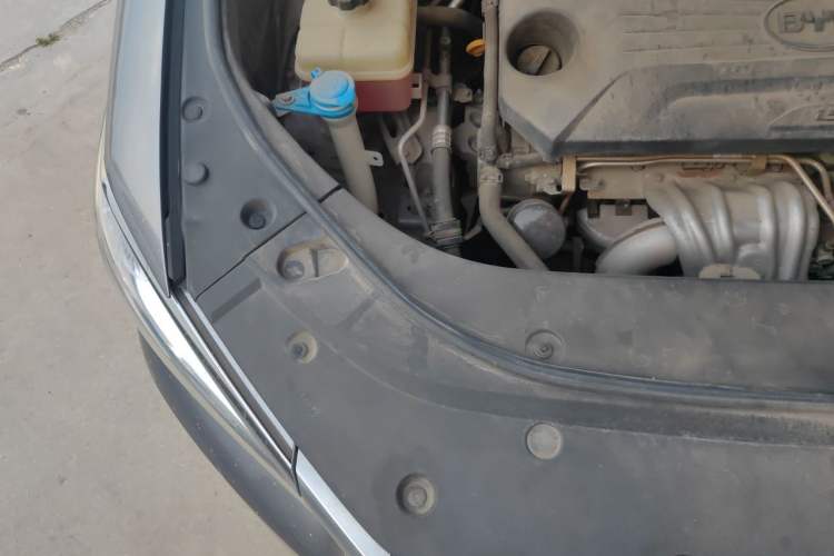 Used BYD Song Pro 2021 1.5T Automatic Elite Edition Engine Bay Right