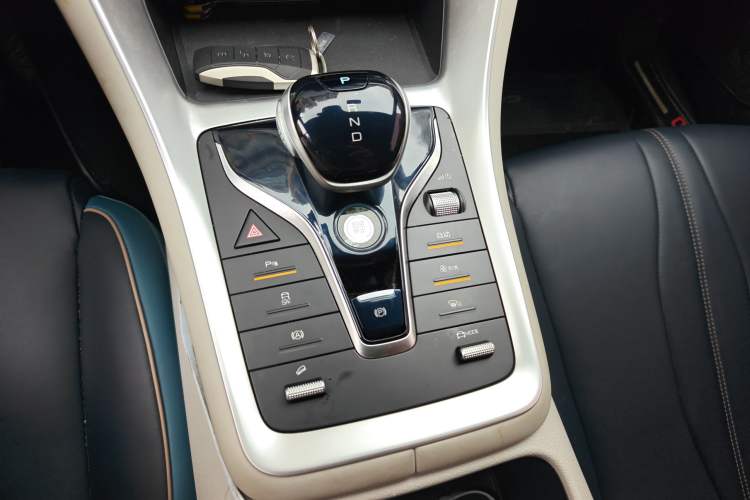 Used BYD Song Pro 2021 1.5T Automatic Xiaoyun Luxury Model Gear Lever